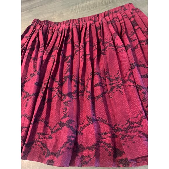 Banana Republic Pleated Snake Print Skirt M Red & Black Polyester Blend Womens - Picture 2 of 7